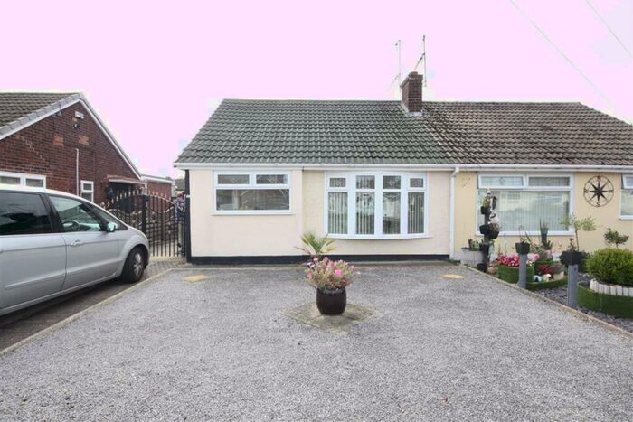 2 Bedroom Bungalow To Rent In Lexington Drive, Hull, HU4