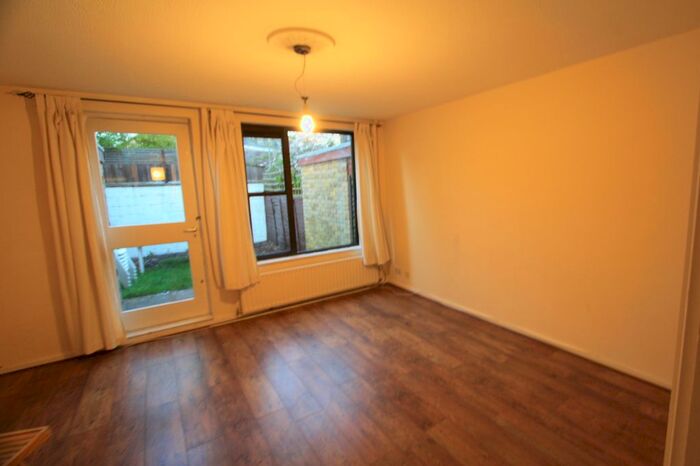 3 Bedroom Terraced House To Rent In Normanby Close, Putney SW15