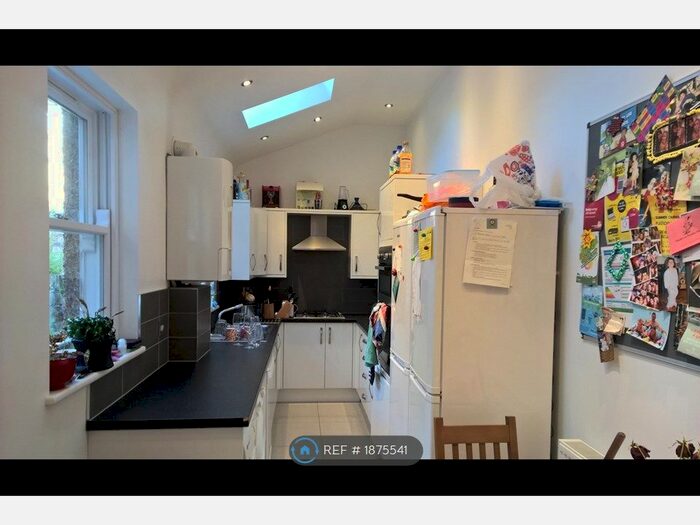 6 Bedroom Terraced House To Rent In Moorgate Avenue, Sheffield, S10