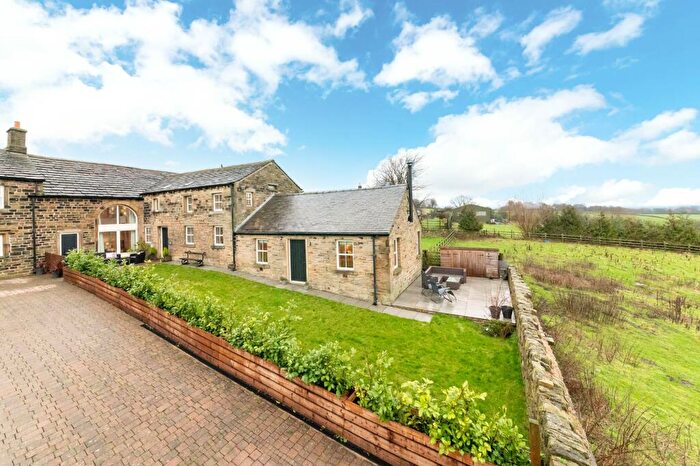 4 Bedroom Semi Detached House For Sale In Manor Road, Farnley Tyas, HD4