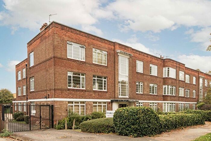3 Bedroom Flat For Sale In Argyle Road, Ealing, W13