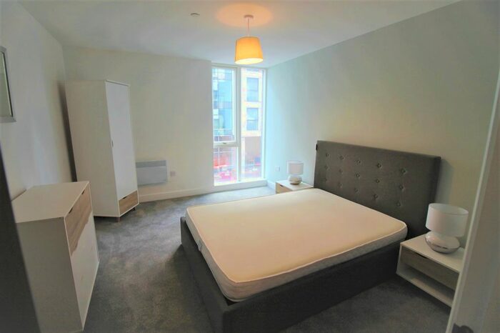 2 Bedroom Flat To Rent In North Central, Dyche Street, Manchester, M4