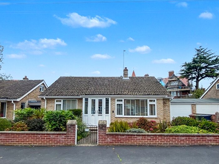2 Bedroom Detached Bungalow For Sale In Willow Park, King's Lynn, Norfolk, PE30