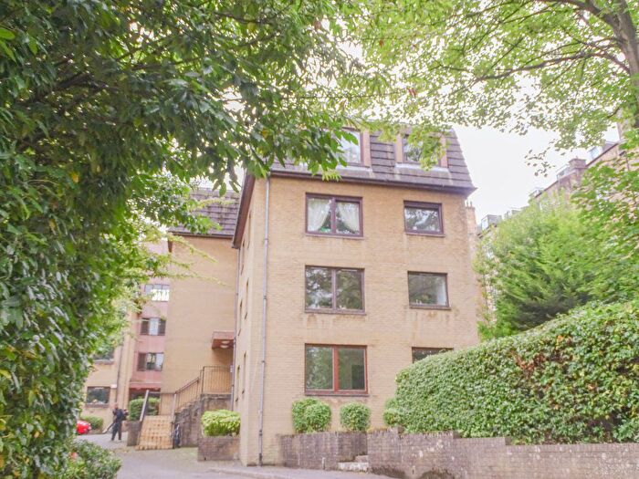 1 Bedroom Flat To Rent In Woodlands Gate, Glasgow, G3