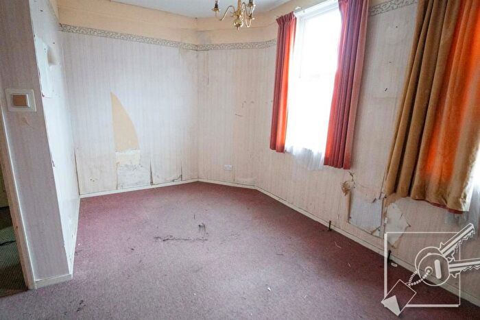 1 Bedroom Flat For Sale In Dover Road East, Gravesend, DA11