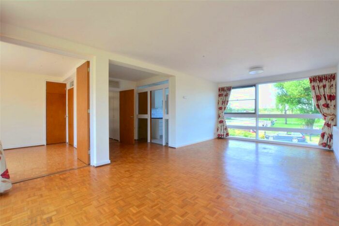 2 Bedroom Apartment To Rent In South Row, Blackheath, London, SE3