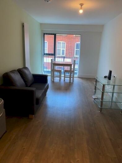 Studio To Rent In Scholes Street, Oldham, Greater Manchester, OL1