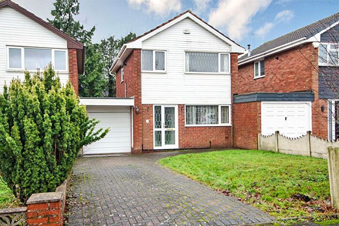 3 Bedroom Detached House For Sale In Leighswood Close, Norton Canes, Cannock, WS11