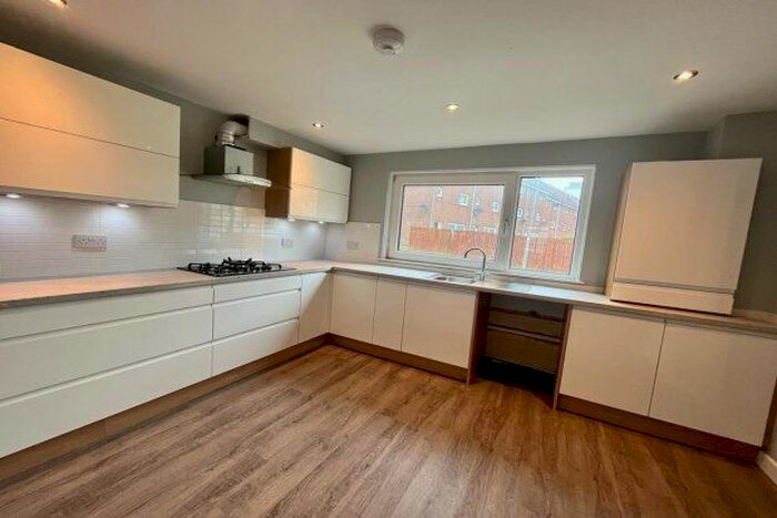 3 Bedroom Terraced House To Rent In Warwick, Glasgow, G74