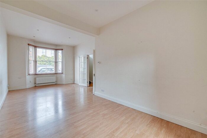 3 Bedroom Terraced House For Sale In Longfield Street, London, SW18