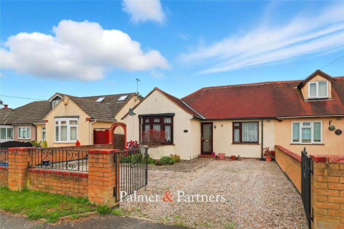 2 Bedroom Bungalow For Sale In Jubilee Avenue, Broomfield, Chelmsford, Essex, CM1