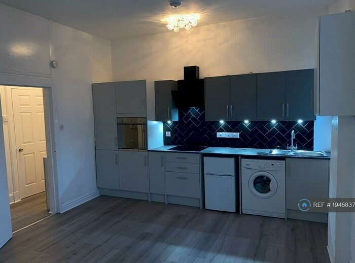2 Bedroom Flat To Rent In North Hamilton Street, Kilmarnock, KA1
