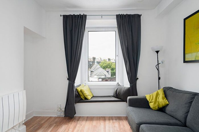 1 Bedroom Flat To Rent In Westfield Street, Edinburgh, Midlothian, EH11