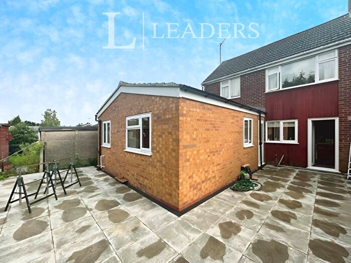 Studio To Rent In Fontwell Avenue, CB4