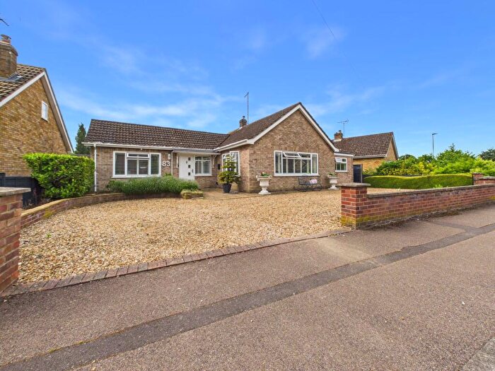 3 Bedroom Detached Bungalow For Sale In Lea Gardens, Peterborough, PE3