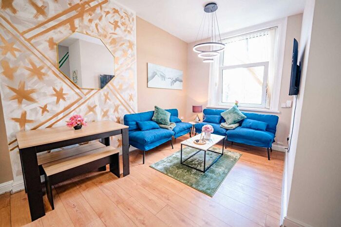 2 Bedroom Flat To Rent In Adamsdown, CF24
