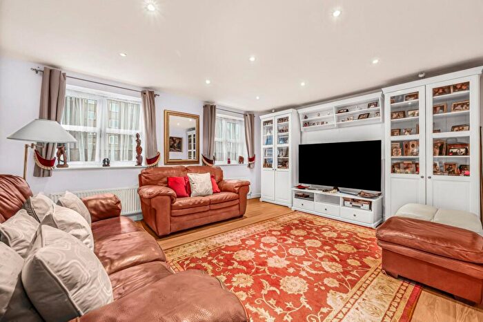 5 Bedroom Terraced House For Sale In Mast House Terrace, Cubitt Town, E14