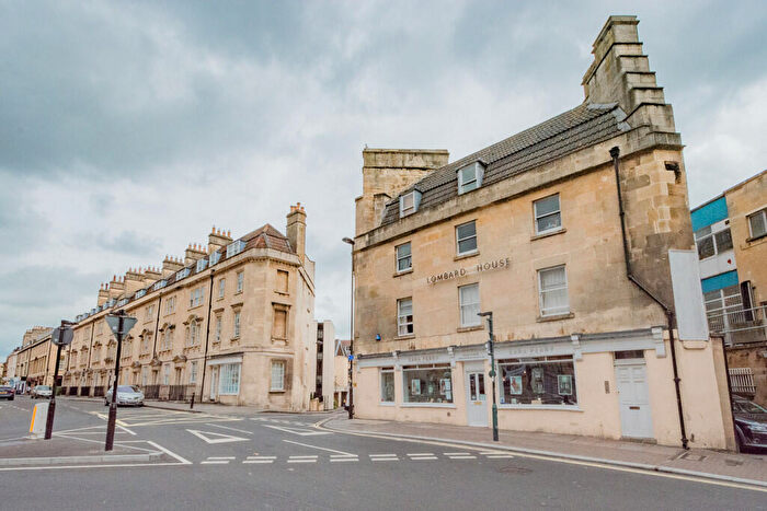 2 Bedroom Flat To Rent In Lombard House, BA1