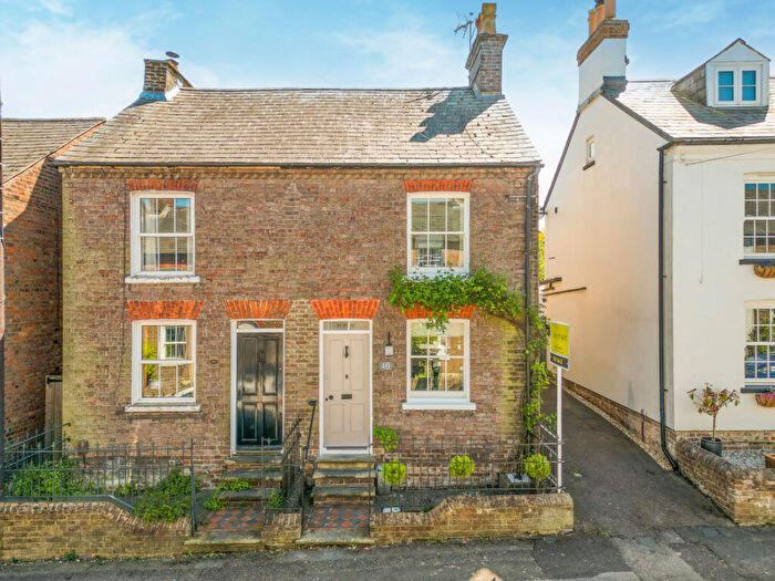 3 Bedroom Semi-Detached House For Sale In Albert Street, Tring, HP23