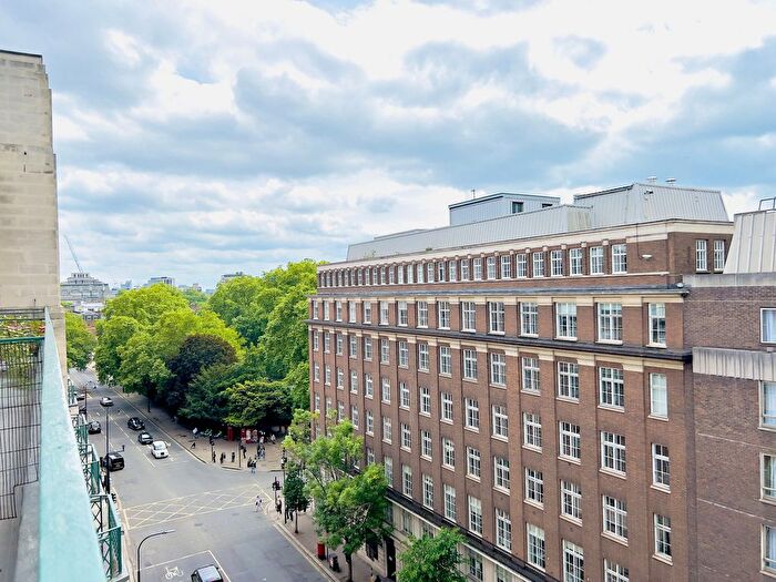 1 Bedroom Studio For Sale In Russell Court, London, WC1H