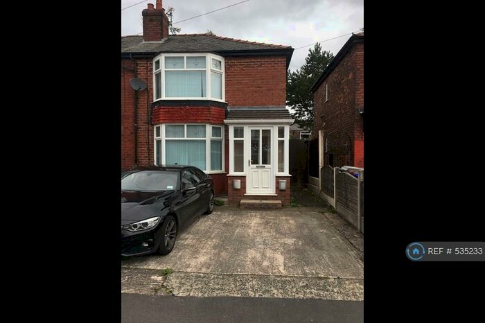 3 Bedroom Semi-Detached House To Rent In Chaucer Avenue, Manchester, M43