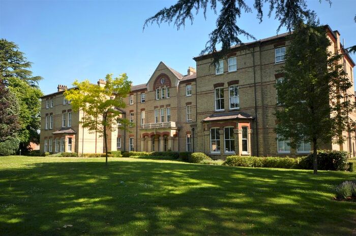 1 Bedroom Flat To Rent In Leavesden Court, Mallard Road, Abbots Langley, WD5