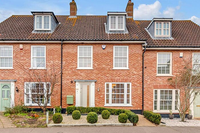 3 Bedroom Town House For Sale In Bromedale Avenue, Mulbarton, Norwich, NR14