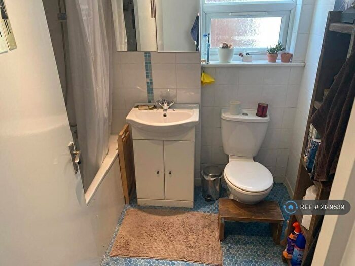 2 Bedroom Flat To Rent In Antill Road, London, N15