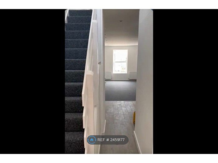 2 Bedroom Maisonette To Rent In Queen Street, Ramsgate, CT11