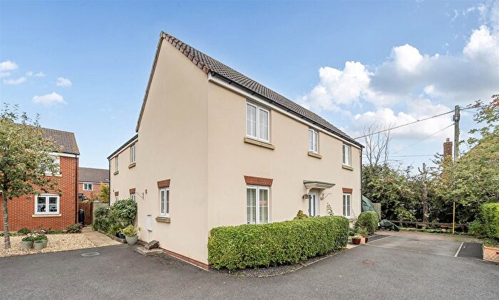 4 Bedroom Detached House For Sale In Skylark Road, Melksham, SN12