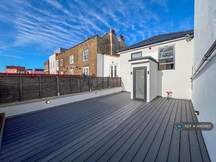 2 Bedroom Flat To Rent In Camden Town, London, NW1