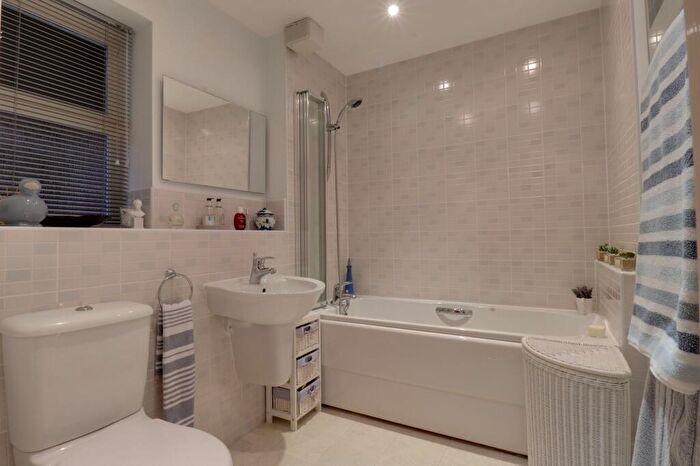 2 Bedroom Apartment To Rent In Oakover Grange, Walton, ST17