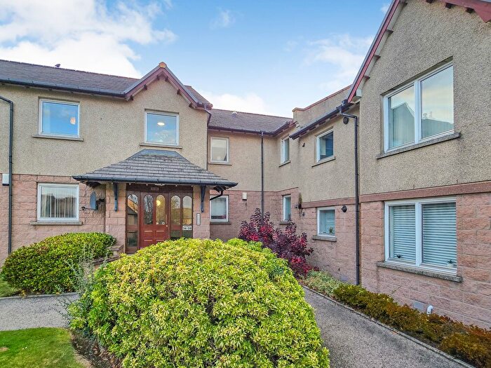 2 Bedroom Flat For Sale In Hilton Heights, Woodside, Aberdeen, AB24
