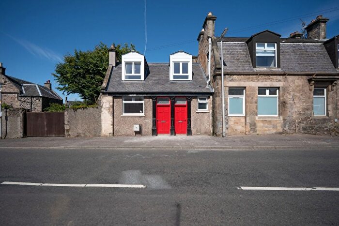 2 Bedroom Cottage To Rent In Main Street, Upper Largo, KY8