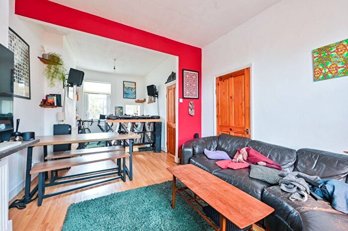 3 Bedroom Terraced House To Rent In Nigel Road, Peckham Rye, London, SE15