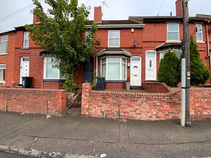2 Bedroom Terraced House For Sale In Stourbridge Road, Halesowen, B63