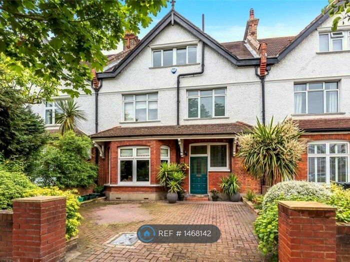 5 Bedroom Terraced House To Rent In Queens Road, Beckenham, BR3