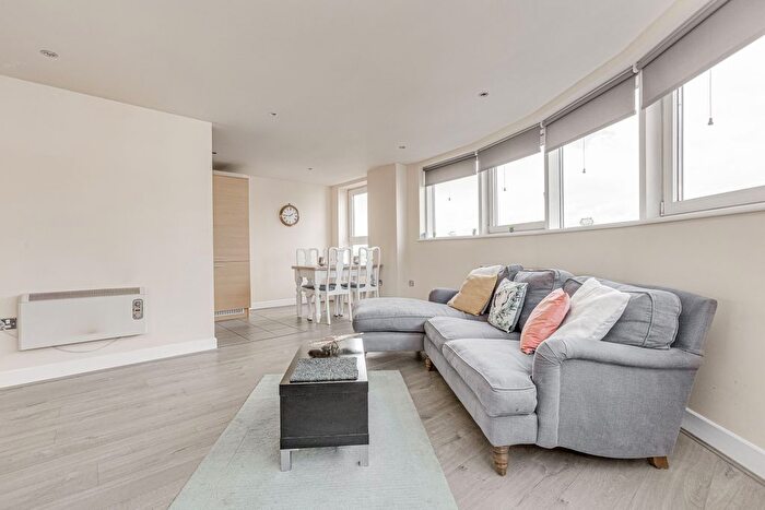 2 Bedroom Flat To Rent In Nacovia House, Townmead Road, SW6