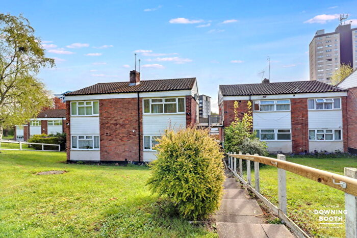 2 Bedroom Maisonette For Sale In Wyndmill Crescent, West Bromwich, - No Upward Chain, B71