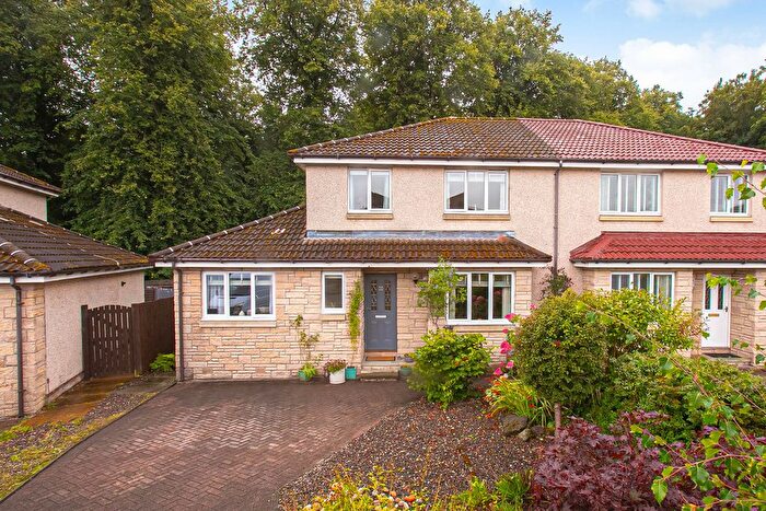 3 Bedroom Semi Detached House For Sale In Docherty Gardens, Glenrothes, KY7