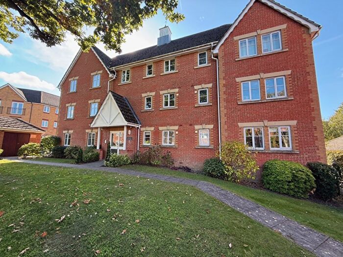 2 Bedroom Flat To Rent In Boole Heights, Bracknell, RG12