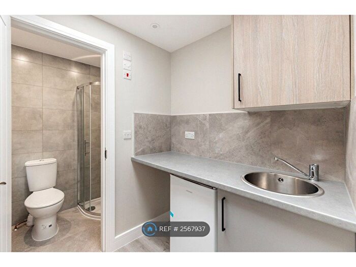 Studio To Rent In Vermont Road, Sutton, SM1