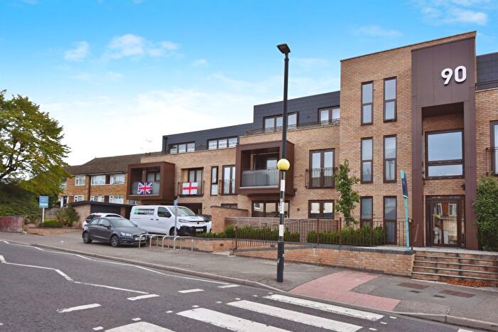 2 Bedroom Penthouse For Sale In High Road, Benfleet, SS7