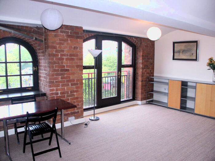Studio To Rent In Castle Quay, Chester Road, Manchester, Greater Manchester, M15