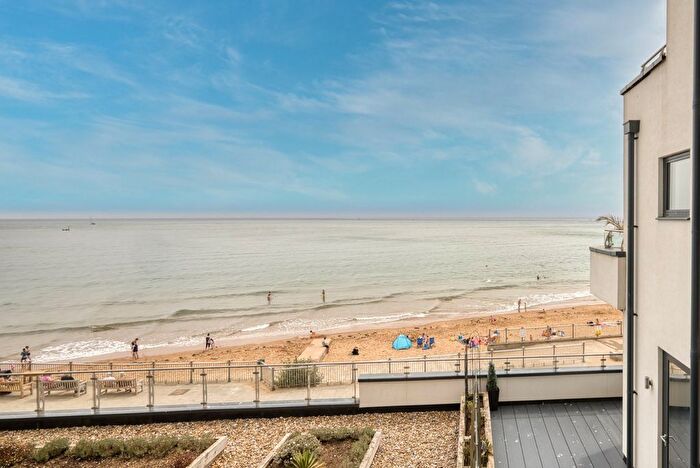 2 Bedroom Flat For Sale In Beach Drive, Ramsgate, Kent, CT11