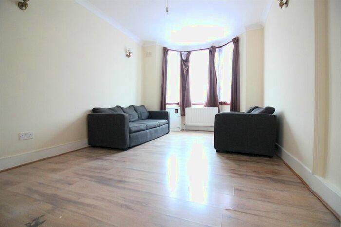 3 Bedroom Terraced House To Rent In Lea Road, Southall, UB2