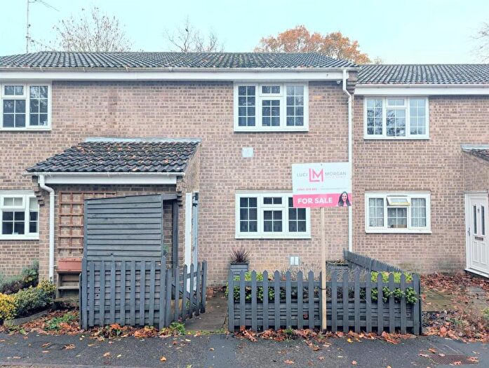 1 Bedroom Maisonette For Sale In Torch Close, Bishopstoke, Eastleigh, SO50