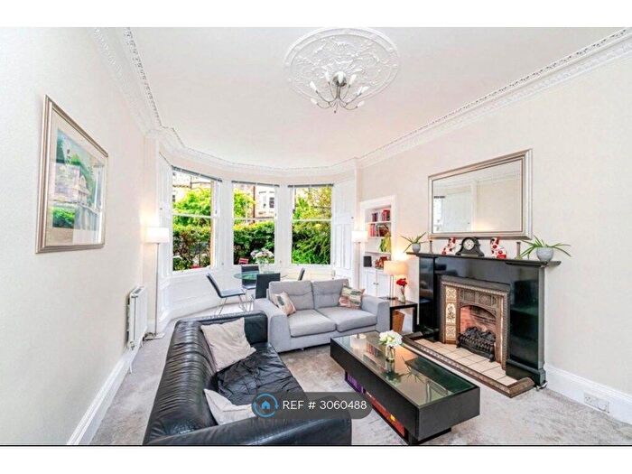 3 Bedroom Flat To Rent In Spottiswoode Street, Edinburgh, EH9