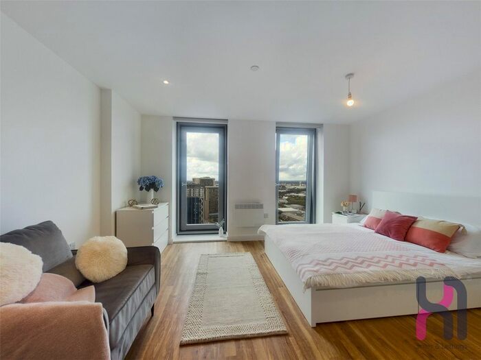 Studio To Rent In Media City, Michigan Point Tower D, Michigan Avenue, Salford, M50