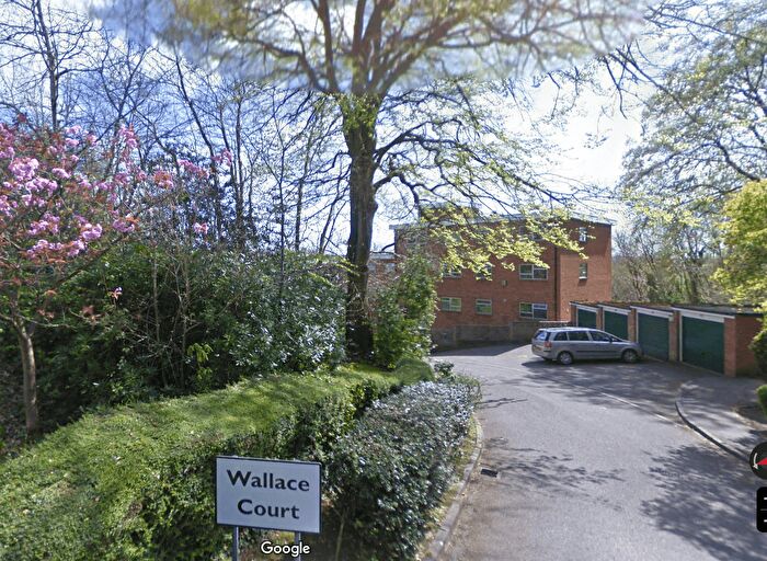 2 Bedroom Flat To Rent In Wallace Court, BH18